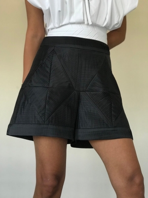 Mirror short black