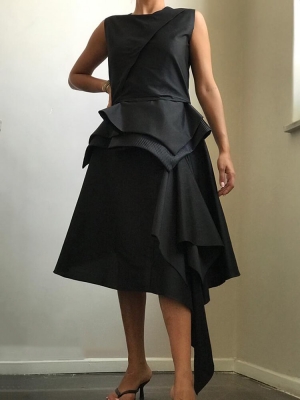Silk midi dress with wavy skirt (1)